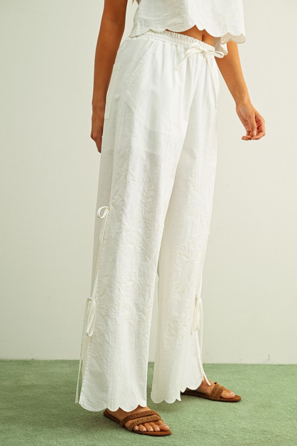 Charlie Embroidered Tie Pant